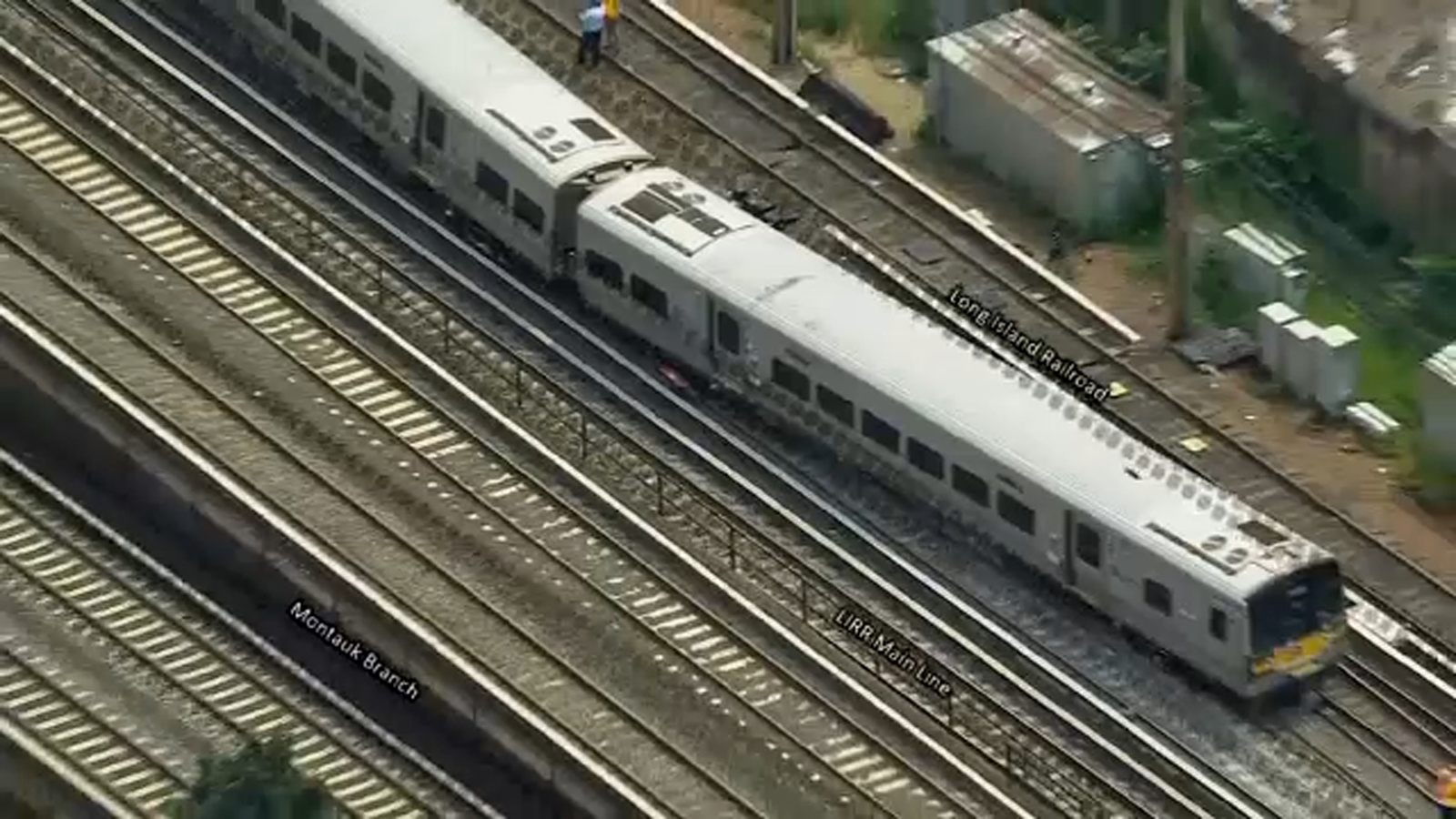 Featured image for Multiple Injuries Reported as LIRR Train Derails in Queens