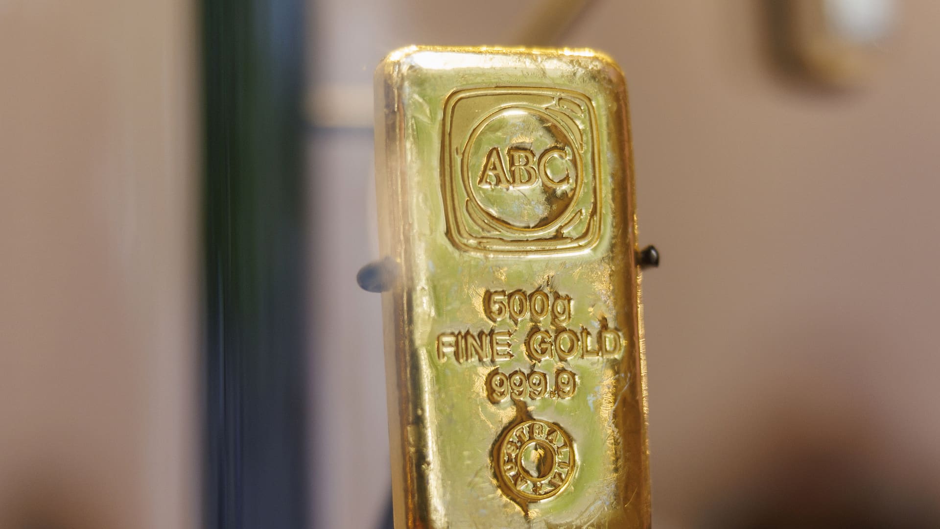 Featured image for Gold's Recent Decline Sparks Uncertainty About Its Bull Run