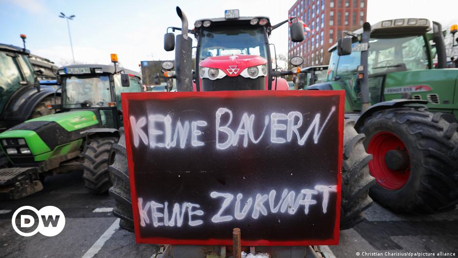 Featured image for "German Farmers' Protests Bring Country to Standstill"