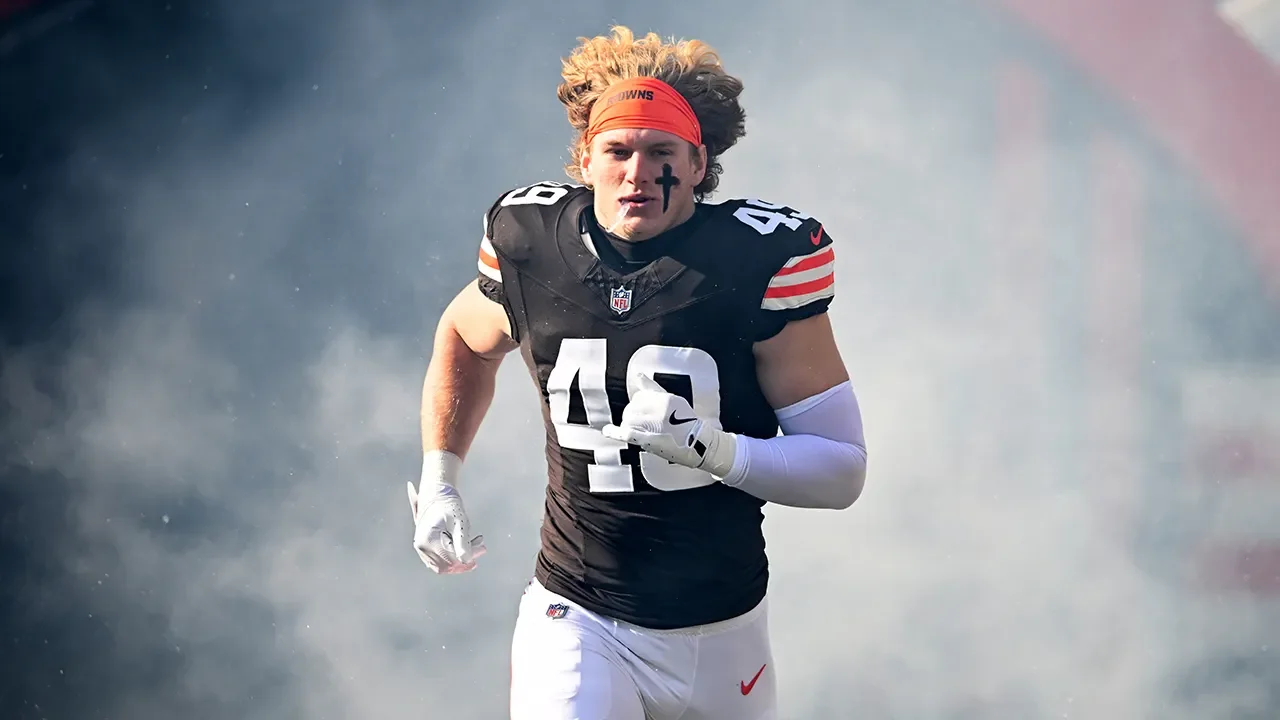 Browns’ Schwesinger climbs to the top with 2025 Defensive Rookie of the Year