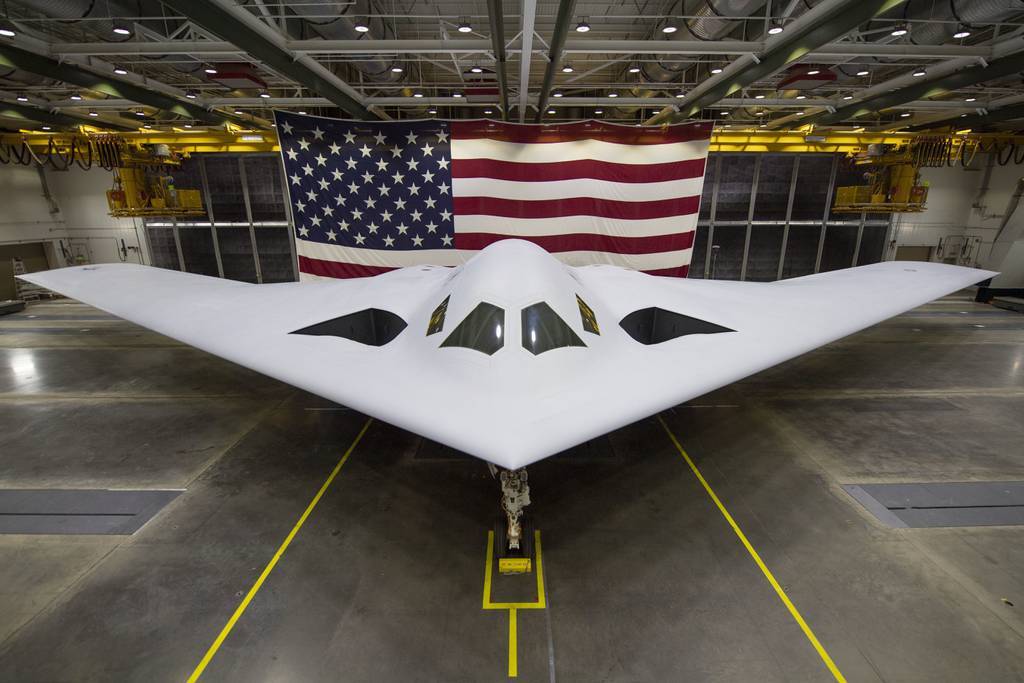 Featured image for B-21 Raider Successfully Completes First Test Flight