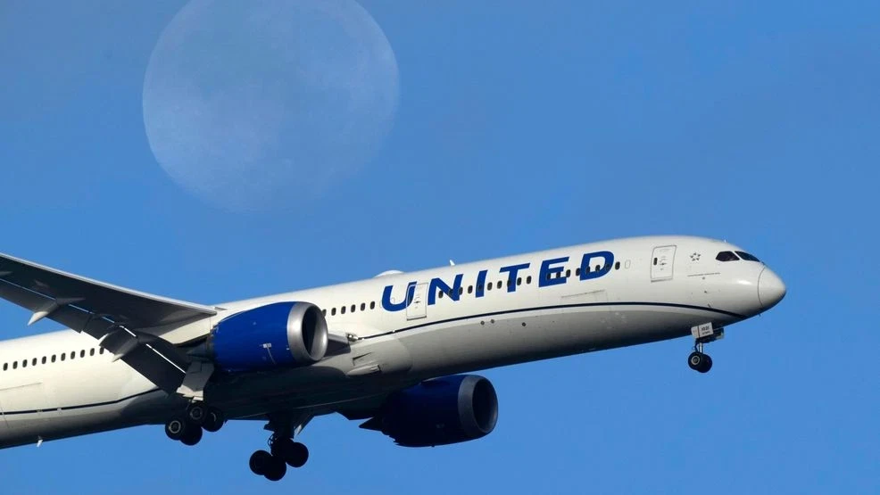 Featured image for United Airlines Flight Declares 'Mayday' After Takeoff with 200+ Passengers
