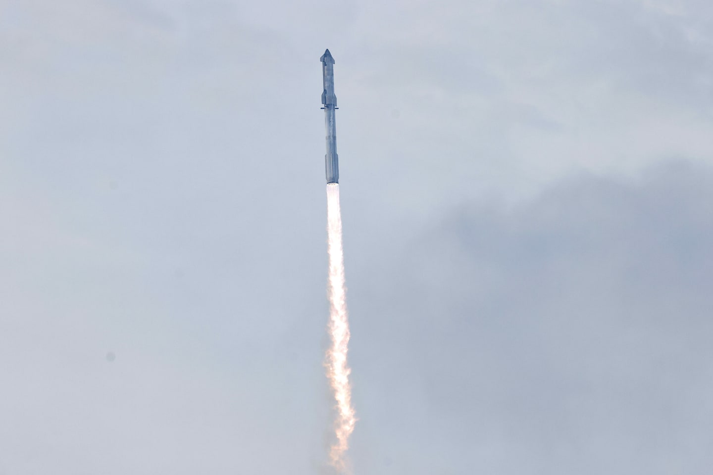 "SpaceX's Starship Achieves Breakthrough Success in Third Test Flight"