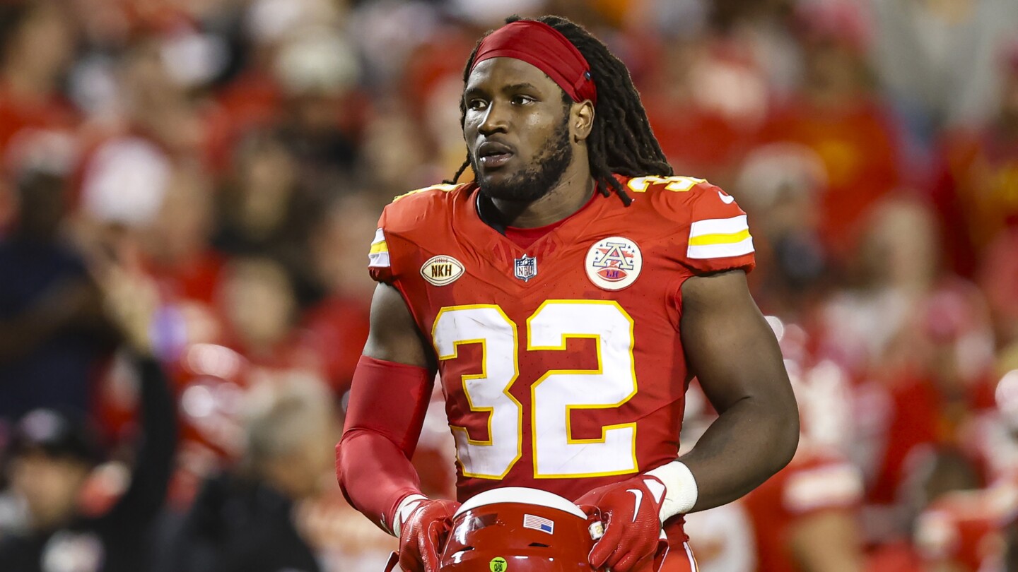 Featured image for Chiefs linebacker Nick Bolton sidelined for two months with dislocated wrist