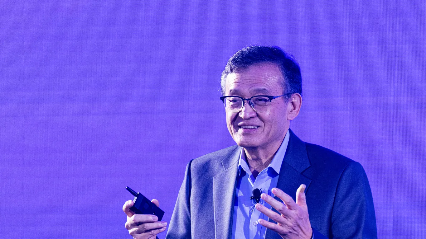 Featured image for Trump Calls for Intel CEO Resignation Over China Ties, Stock Falls