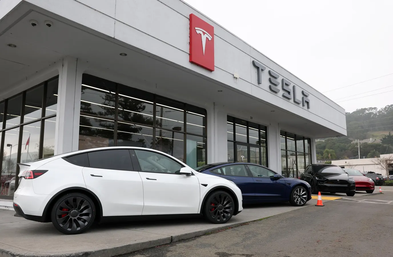 Featured image for Tesla Recalls 13,000 Vehicles Over Battery Power Loss Risk