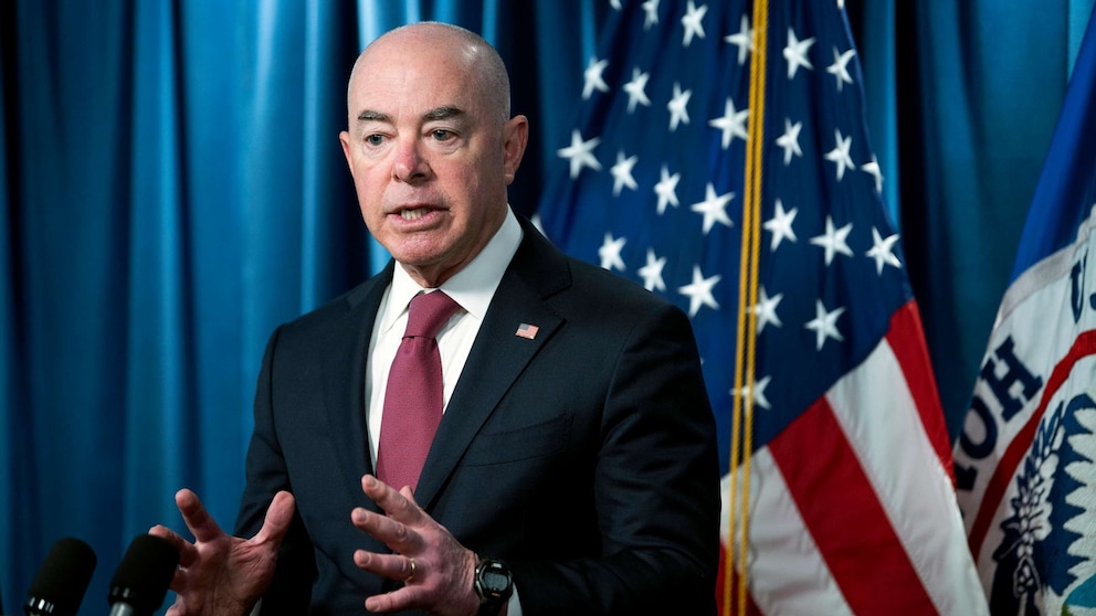 Featured image for Massive Pro-Israel Rally in Washington D.C. Sparks Security Measures and Traffic Chaos