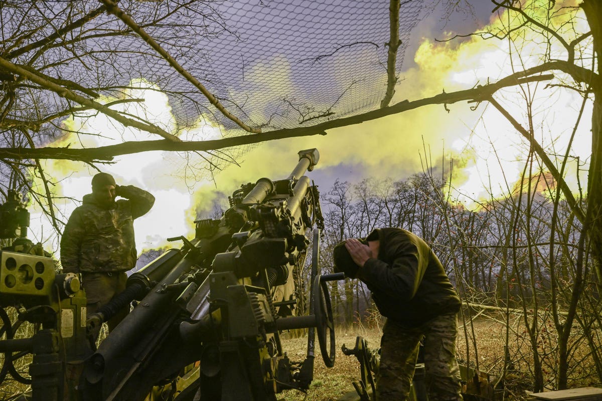 Russian Forces Strike Heavy Blow to Howitzers and Krab Artillery.