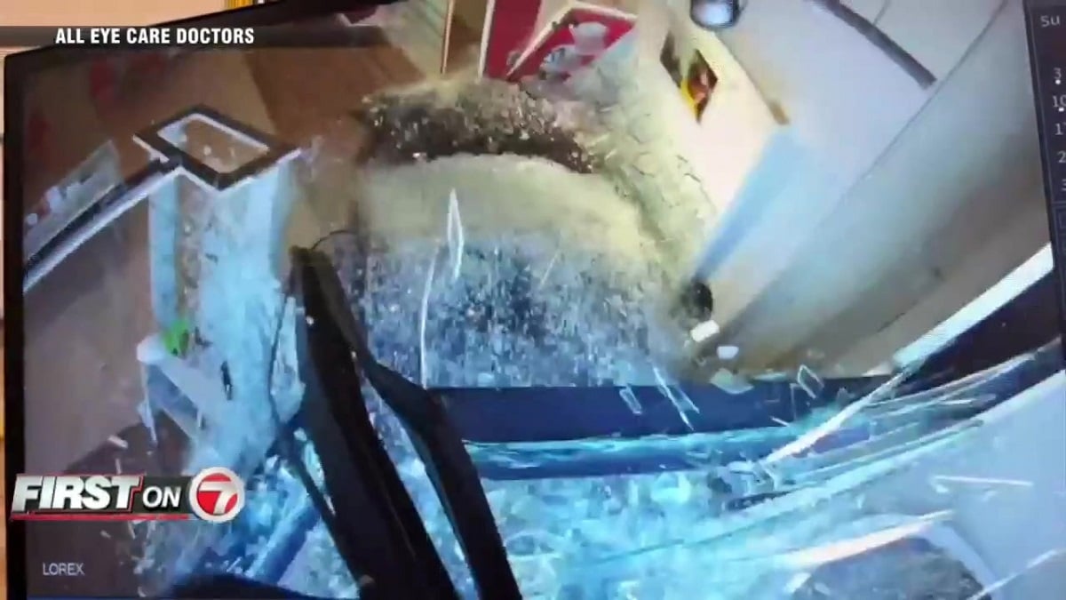 Featured image for Dramatic Footage: Vehicle Smashes into Burlington Storefront