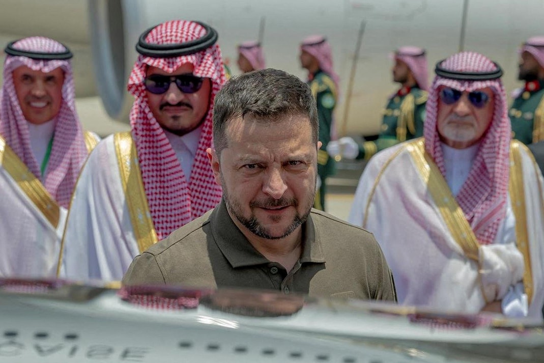 Zelensky seeks Arab League support in surprise Saudi visit.