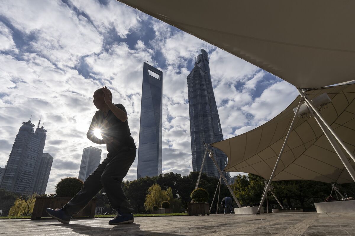 Featured image for China's Economy Faces Continued Challenges with Sluggish Growth in August