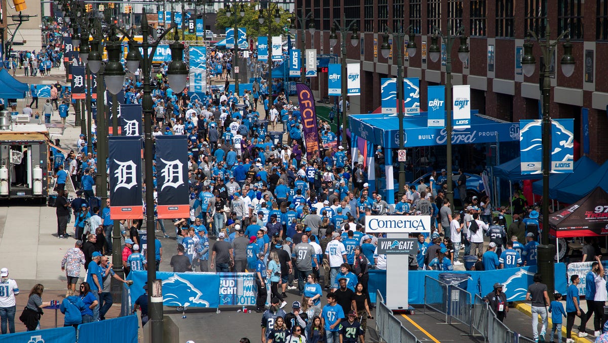 "Detroit Police Unveil Safety Plan for Lions vs. Bucs Game as Parking Prices Spike"