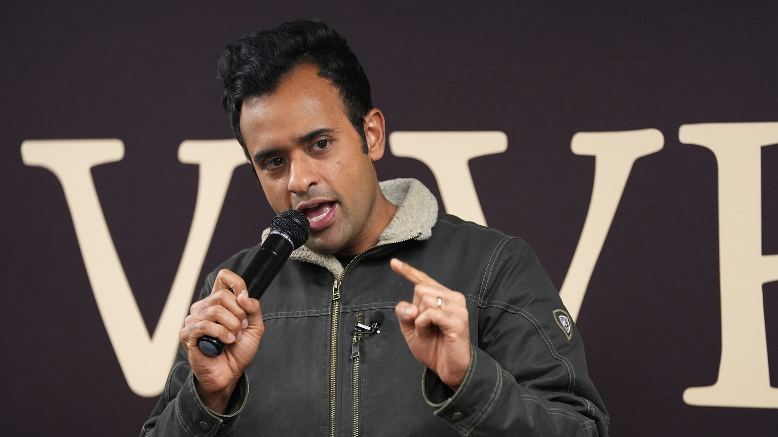 "Ramaswamy Criticizes Big Tech's Gemini AI Relaunch Amid Racial Bias Outcry"