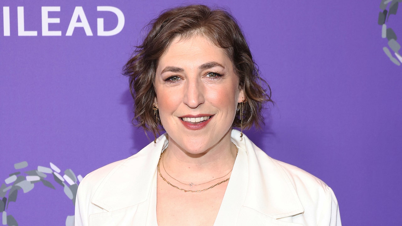 "Mayim Bialik questions progressive feminists' response to Hamas rape and torture in Israel"