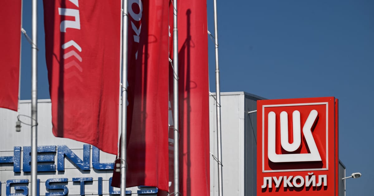 Featured image for Trump's Sanctions Shift Europe's Russian Oil Dependence