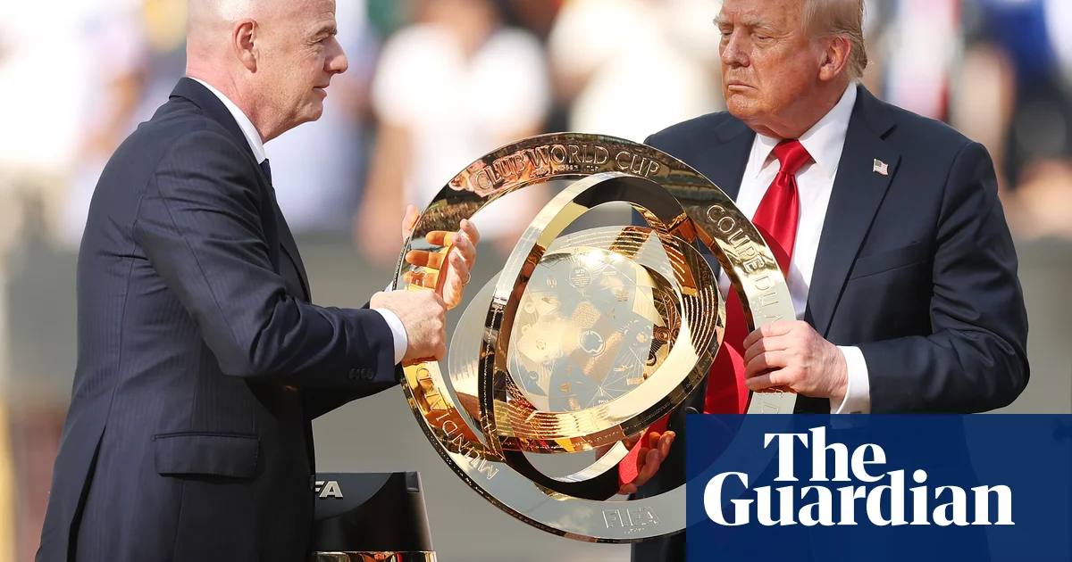 Featured image for Trump Faces Mixed Reactions at FIFA Club World Cup Final