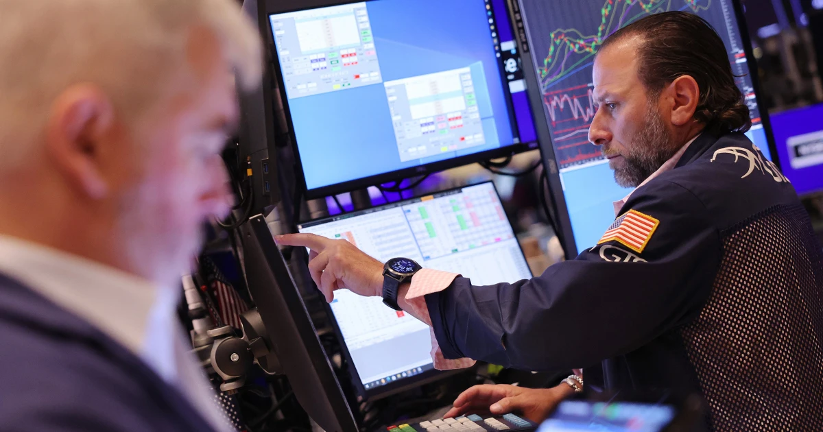 Dow and S&P 500 Surge, Mark Best May Since 2020