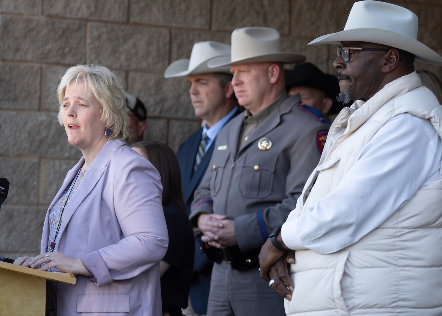 Featured image for "Texas Authorities Investigate Death of 11-Year-Old Girl Found in River"