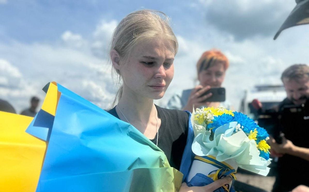 Featured image for "Ukrainian Policewoman Freed After Two Years of Captivity and Abuse"