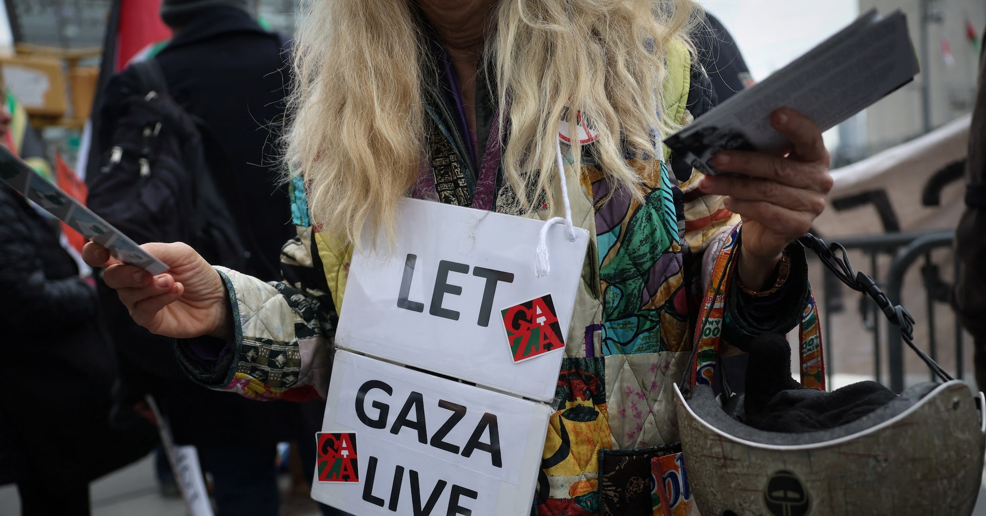 "UN Security Council Vote on Palestinian Membership Amid US Opposition and Israeli Casualties"