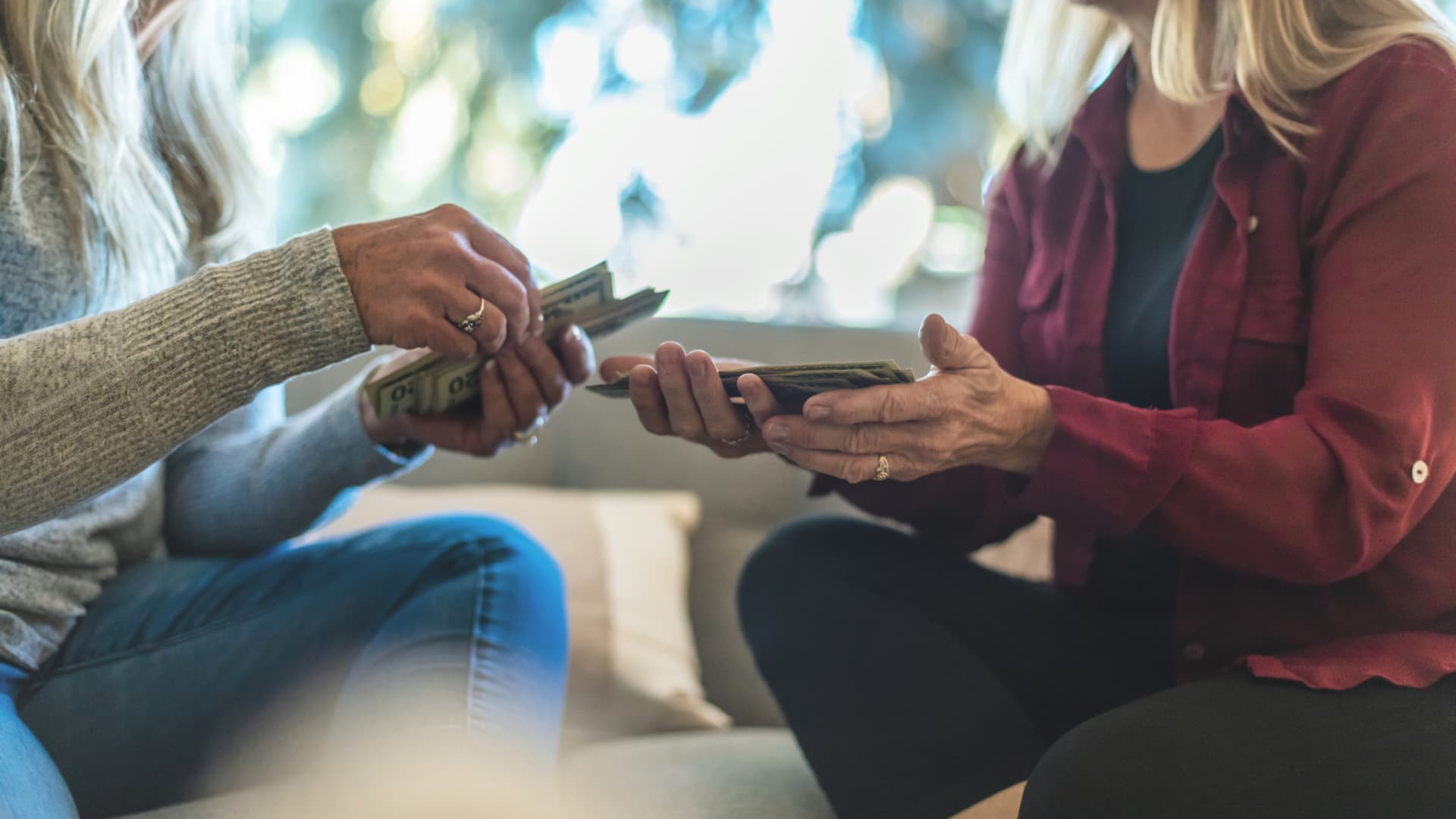 The Price of Comfort: Experts Weigh in on Americans' Salary and Retirement Expectations