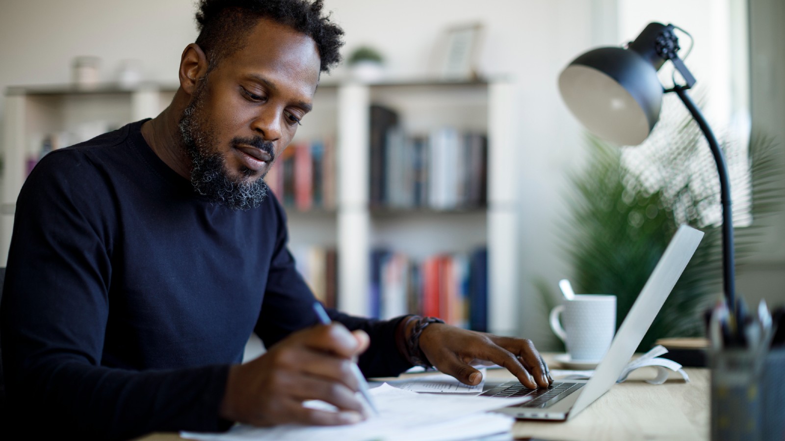 Should You Invest in October's S&P 500 Laggards?