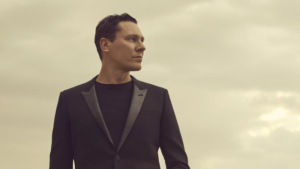 Featured image for Tiësto Cancels Super Bowl Performance Over Family Emergency