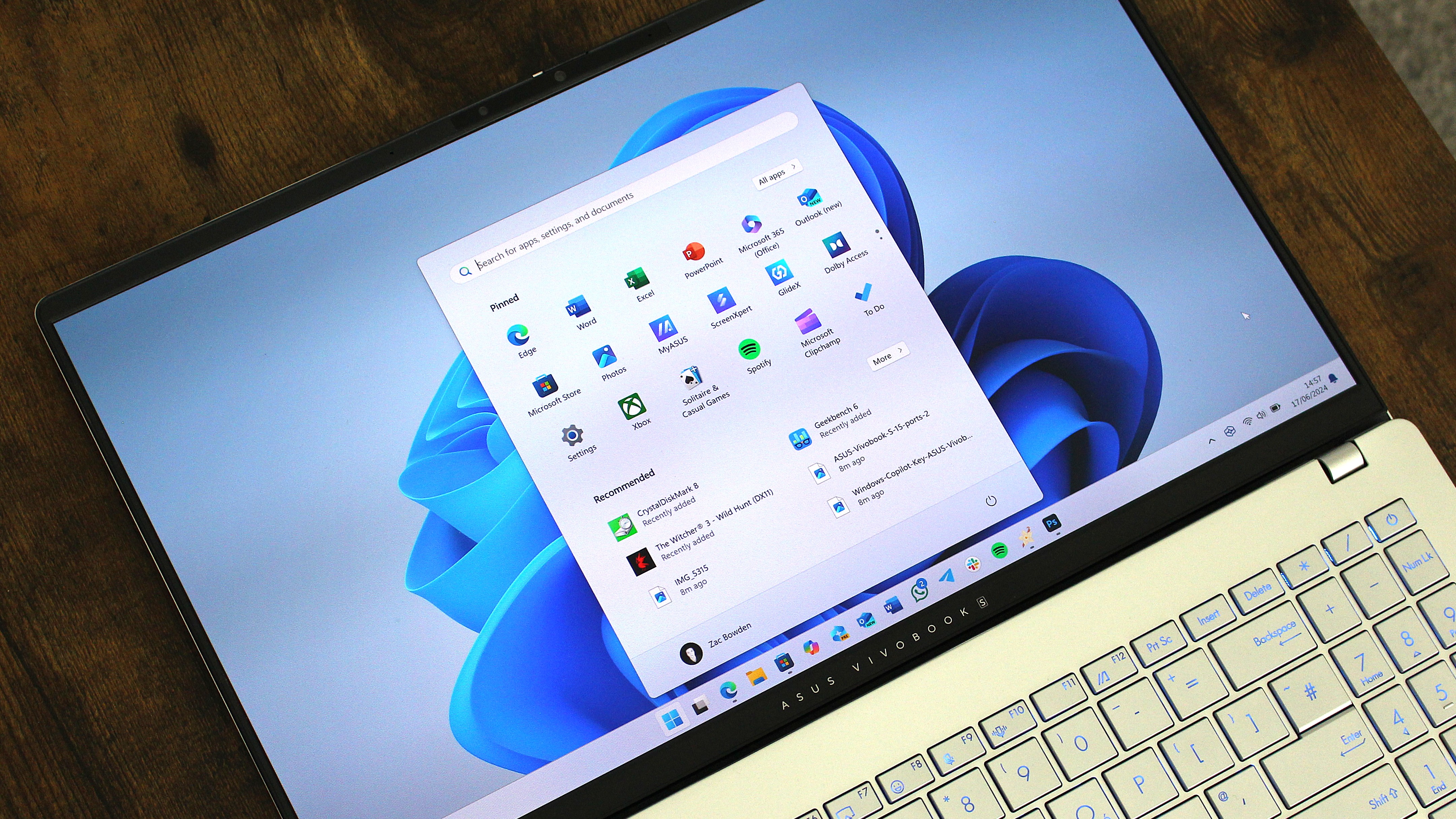 Featured image for Windows 11 25H2 RTM ISOs Now Available Ahead of Official Launch