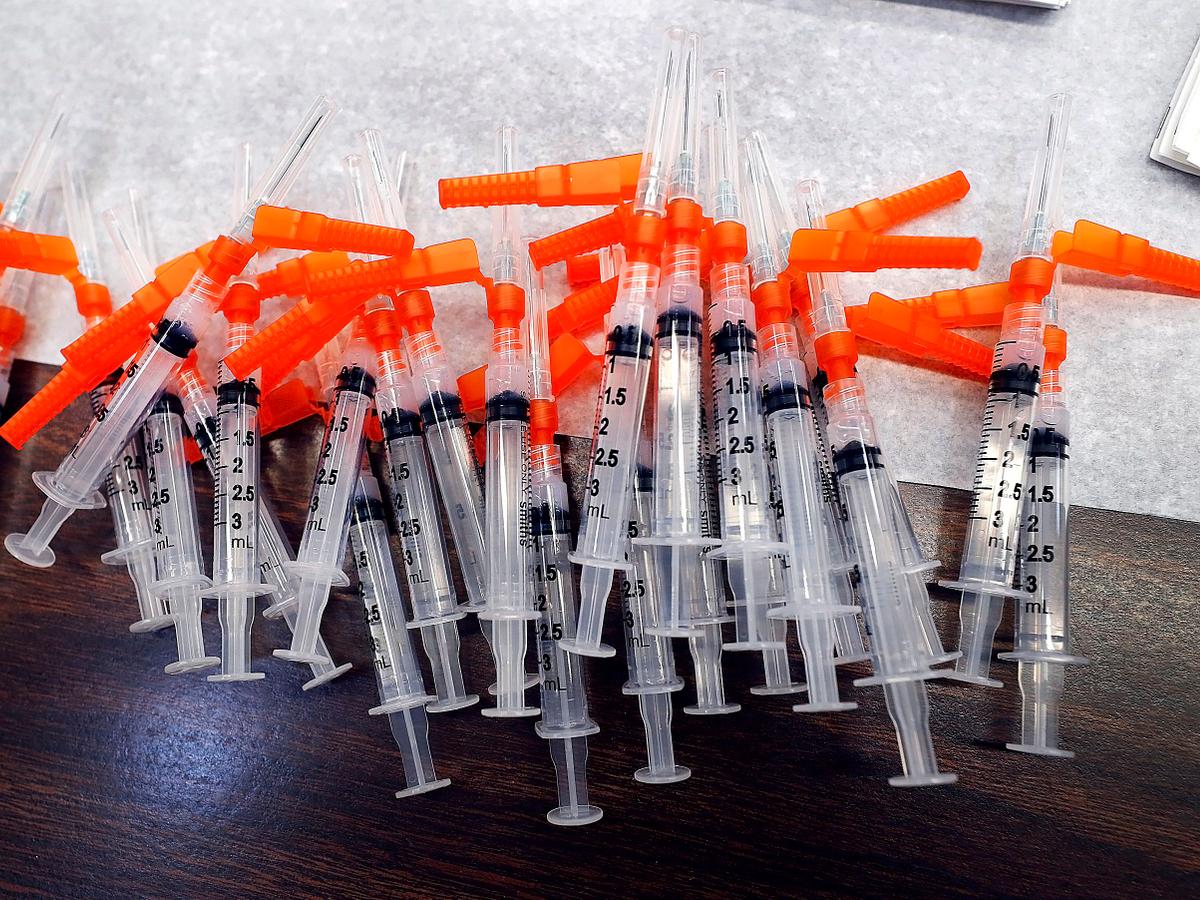 Featured image for Pennsylvania clarifies COVID vaccine policies amid federal guidance disputes