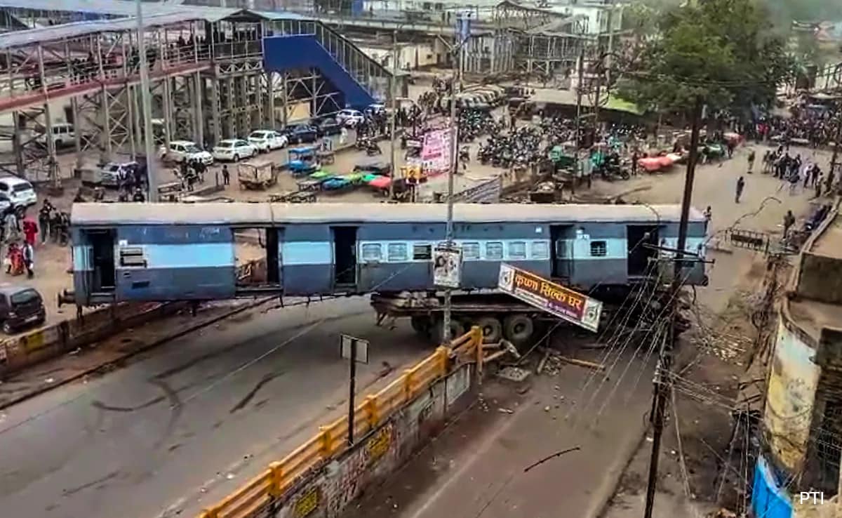 "Recurring Mishaps: Air India's Airbus A320 Stuck Under Bridge, Sparks Traffic Chaos in Bihar"