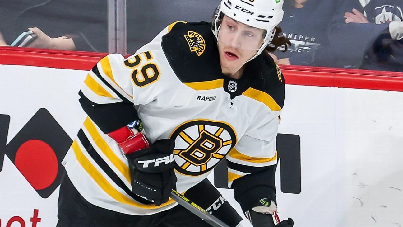 Maple Leafs Sign Bertuzzi and Reaves, Bolstering Roster for the Season