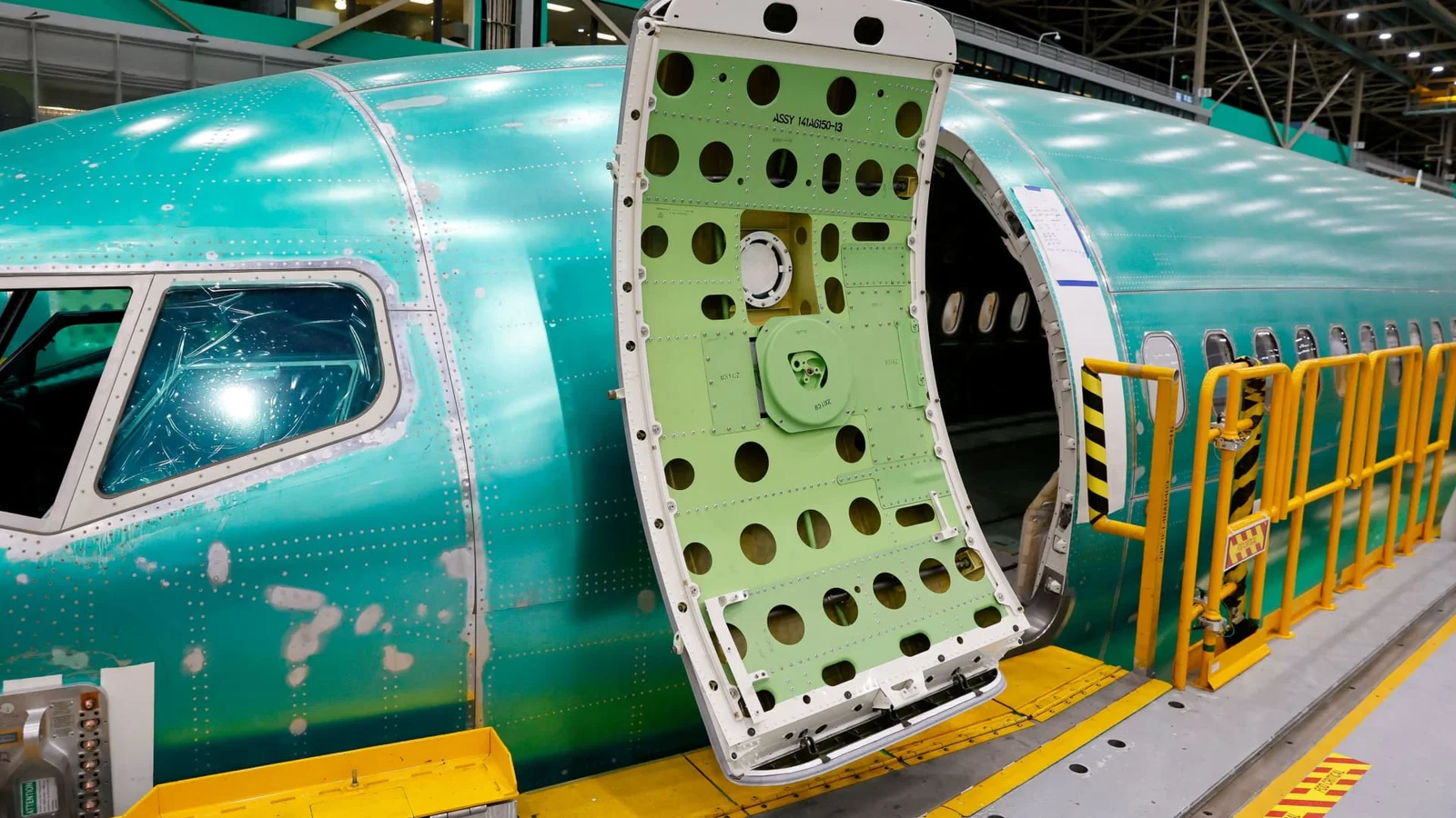 Featured image for FAA Approves Boeing's 737 Max Production Increase After Crash