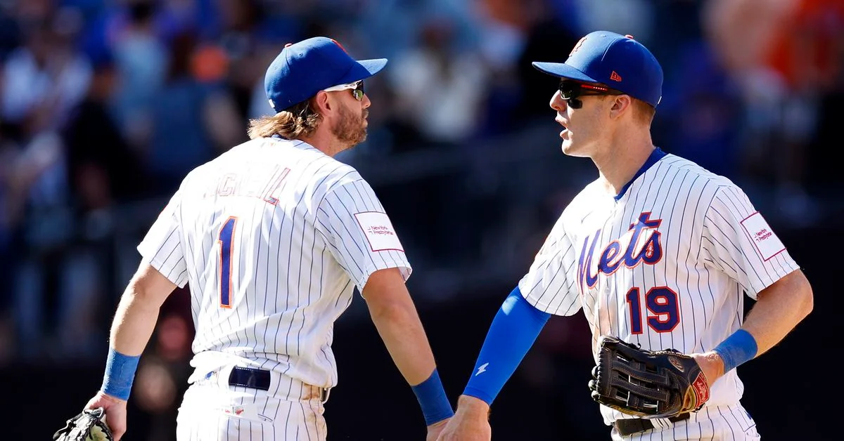 Featured image for Mets win series against Padres with clutch performances.