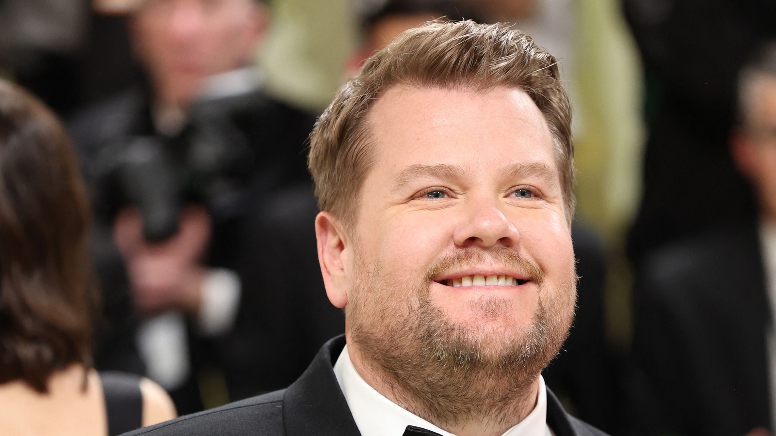 Featured image for "James Corden in Tense Airline Exchange, Passengers Defend Him"