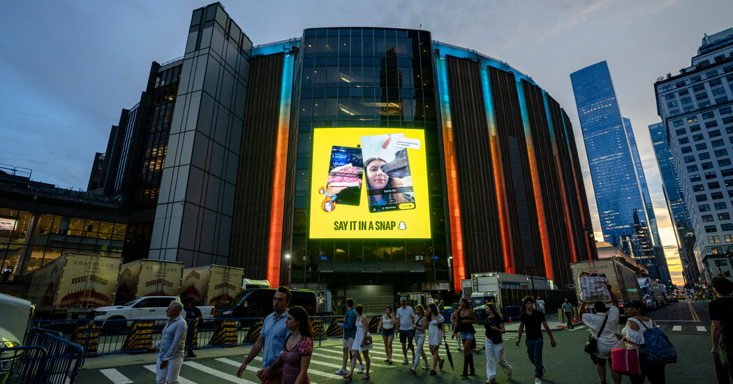 Featured image for Snapchat to Introduce Small Fee for Memory Storage