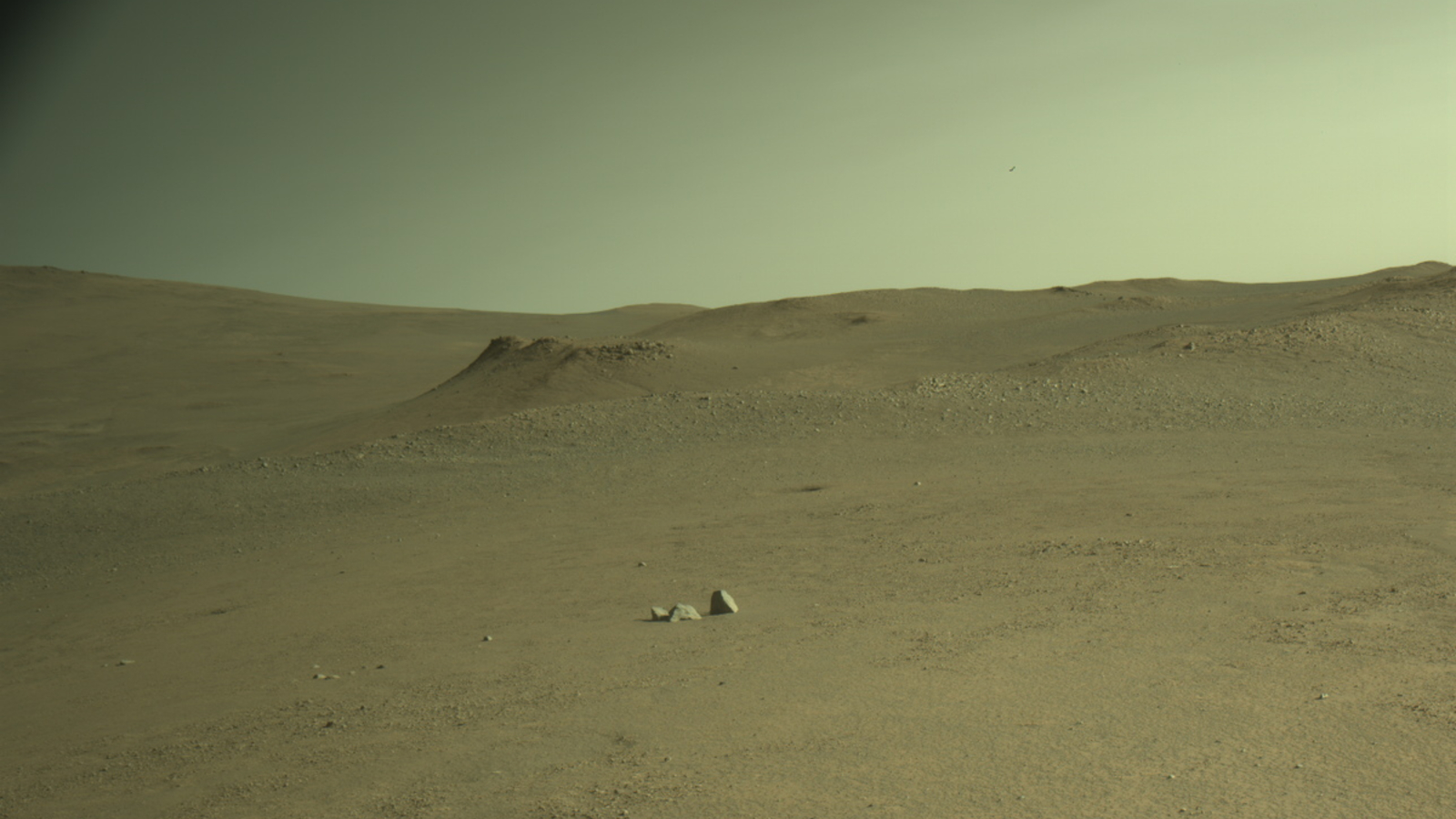 Featured image for Perseverance Rover Captures Soroya Ridge on Mars