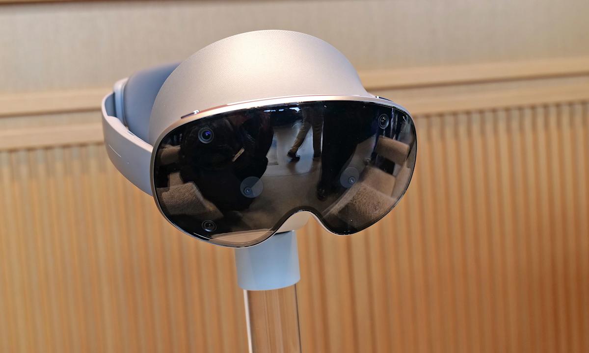 Featured image for Samsung Galaxy XR: An Affordable Android Alternative to Apple Vision Pro