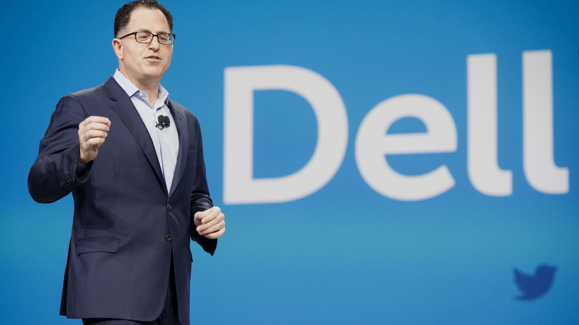 "Dell's Surging Stock: Beating Earnings with AI Server Demand"
