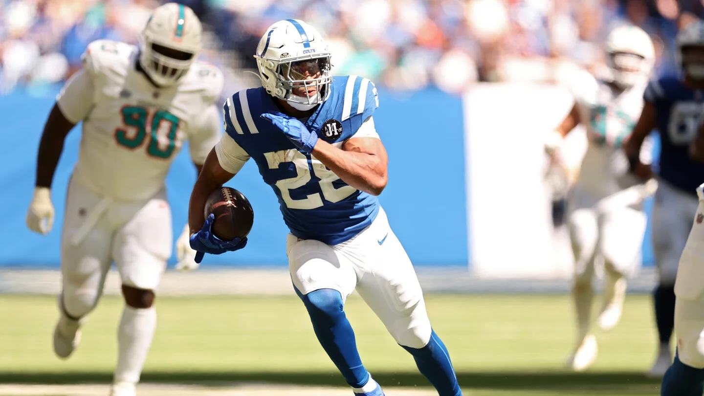 Colts Lead Dolphins 20-0 at Halftime in Season Opener