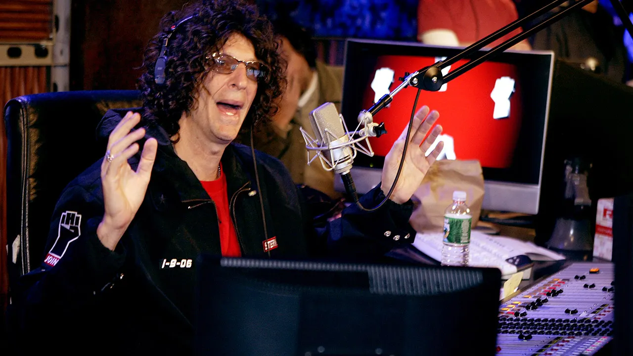 Howard Stern Endorses Jon Stewart for President, Citing His Potential to Win Easily.