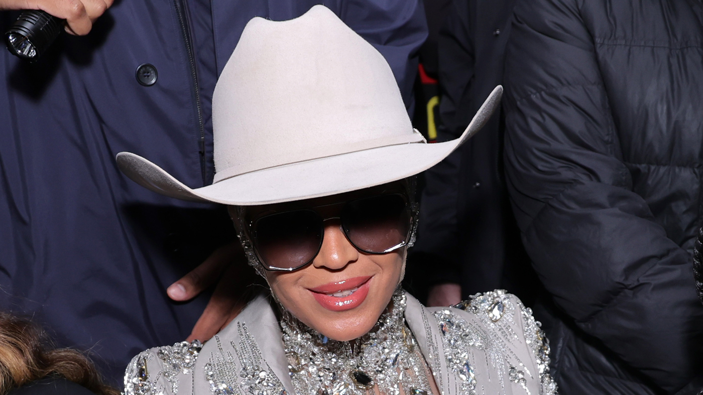 "Beyoncé Makes History with No. 1 Debut on Country Chart"