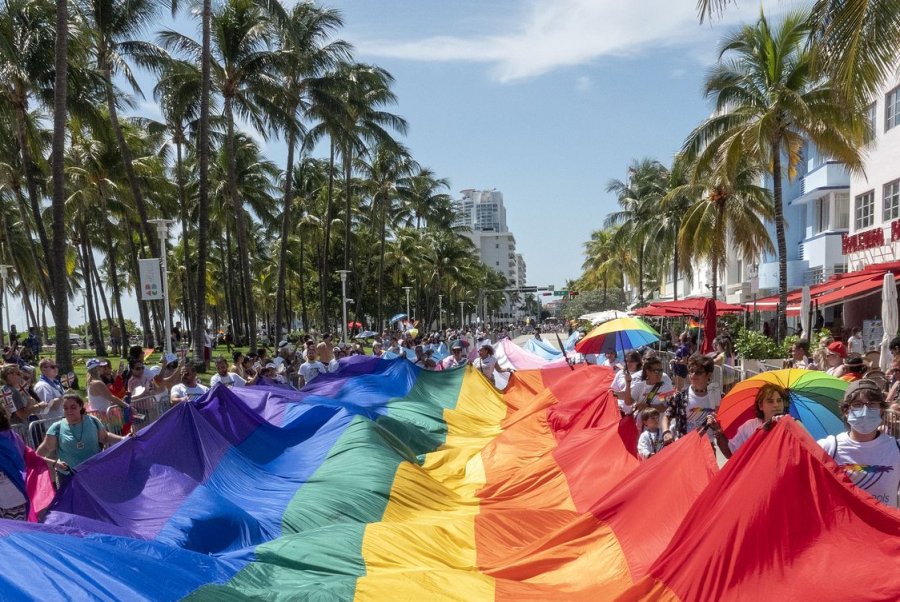 "Florida Teachers and Parents Challenge Pronoun Restrictions in Schools"