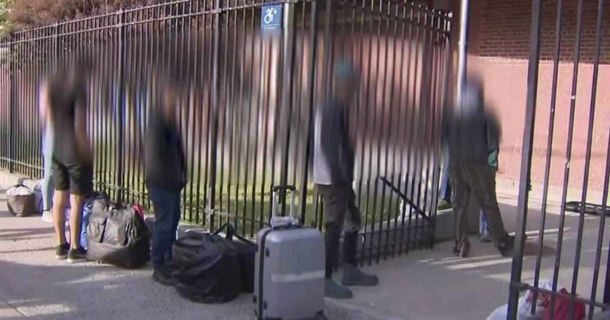 Featured image for NYC parents protest use of school gyms to house asylum seekers