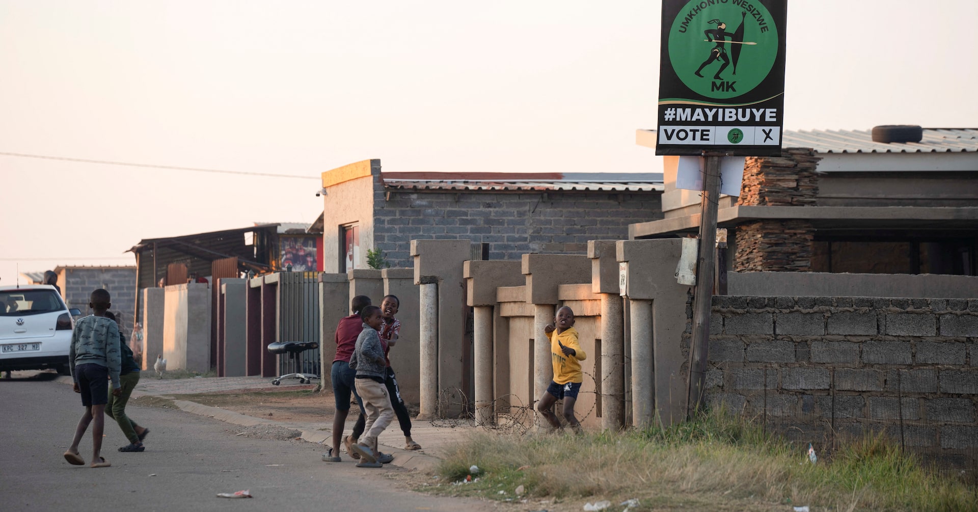 "ANC Faces Major Losses as South Africa's Election Results Roll In"