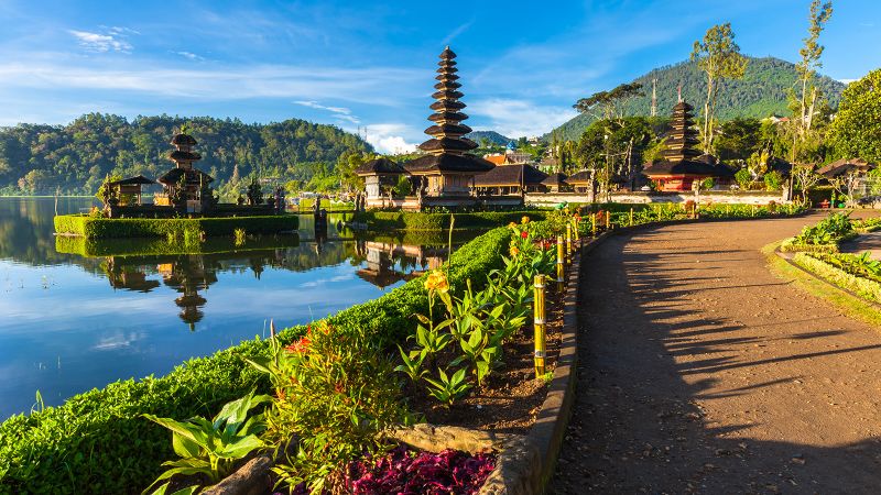 Bali's Patience Wears Thin with Russian and Ukrainian Refugees.