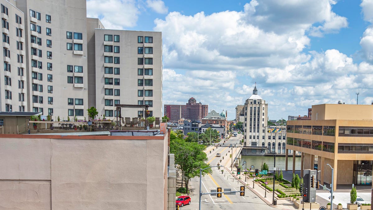 Top U.S. Cities to Live in: Illinois, Austin, and CT Make the List