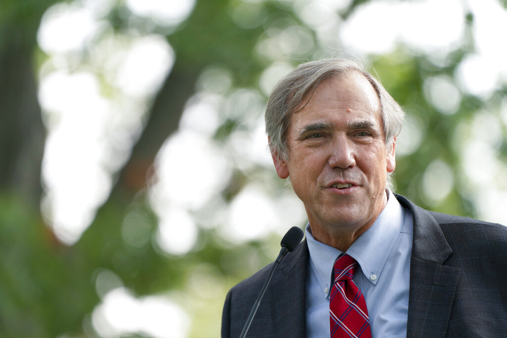 Bipartisan bill reintroduced to protect banks working with legal cannabis industry