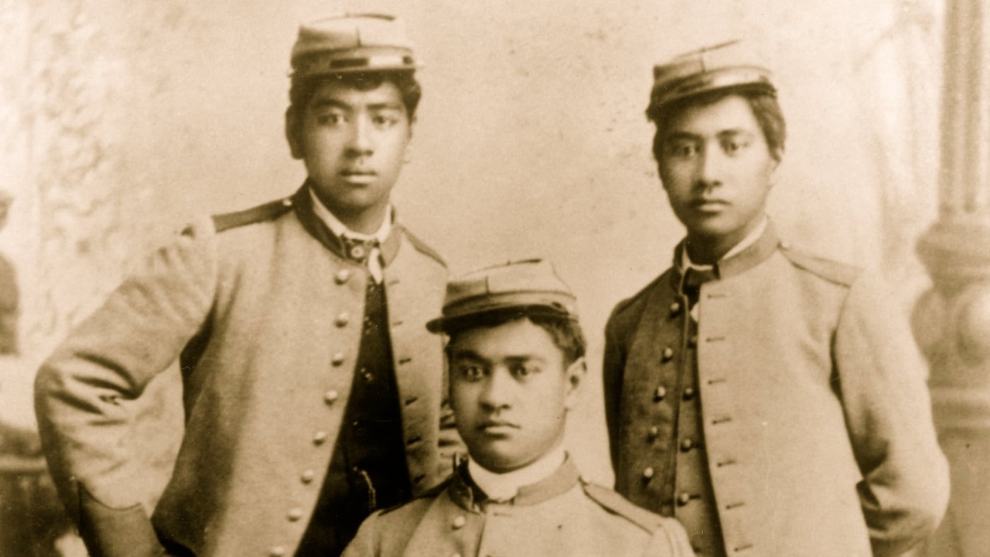 Featured image for Hawaiian Teen Princes Who Introduced Surfing to the Mainland