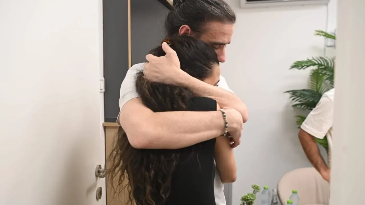 Ex-hostage reveals near-daily abuse in Gaza and hopeful reunion