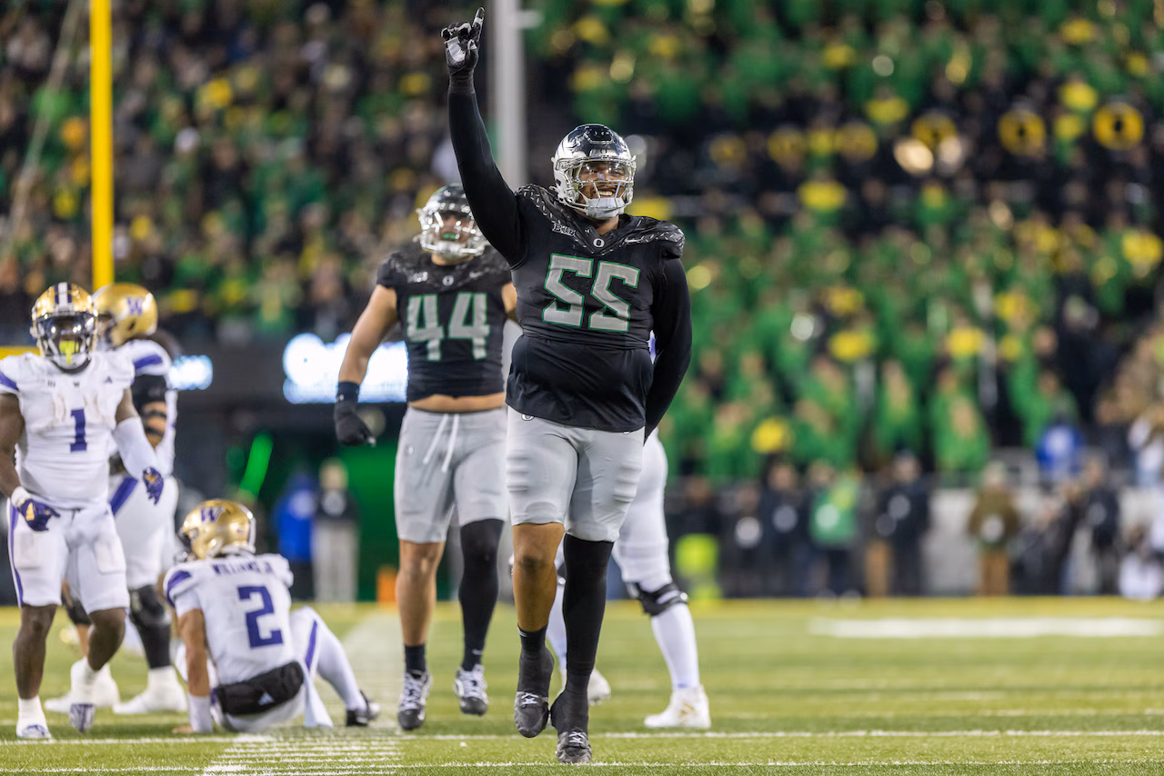 Featured image for Oregon's Dominant Win Over Washington Sparks National Buzz